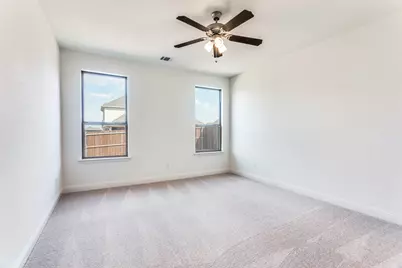 533 Hillcrest Circle, Justin, TX 76247 - Photo 9