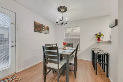 301 Ensenada Plaza, Dallas, TX 75211 - Photo 9