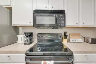 301 Ensenada Plaza, Dallas, TX 75211 - Photo 11