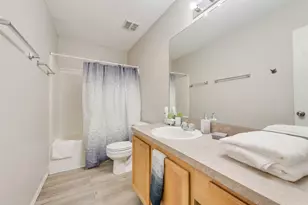 301 Ensenada Plaza, Dallas, TX 75211 - Photo 21