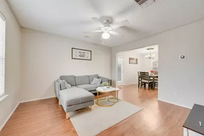 301 Ensenada Plaza, Dallas, TX 75211 - Photo 7