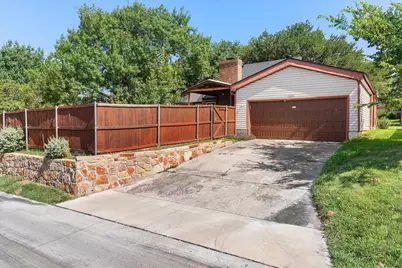 1820 Green Ridge Court, Carrollton, TX 75007 - Photo 23