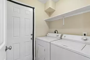 13141 Rosser Rd, Farmers Branch, TX 75244 - Photo 17