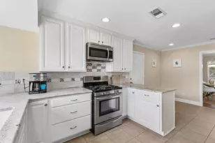 13141 Rosser Rd, Farmers Branch, TX 75244 - Photo 15