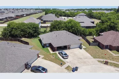 2633 Ventura Court, Glenn Heights, TX 75154 - Photo 3