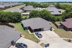 2633 Ventura Ct, Glenn Heights, TX 75154 - Photo 3