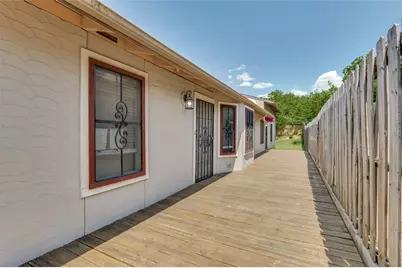 630 NW 11th Street, Grand Prairie, TX 75050 - Photo 5