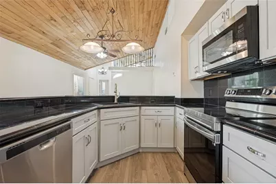 630 NW 11th Street, Grand Prairie, TX 75050 - Photo 13
