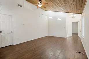 630 NW 11th St, Grand Prairie, TX 75050 - Photo 25