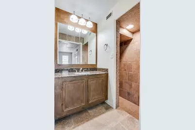 630 NW 11th Street, Grand Prairie, TX 75050 - Photo 23