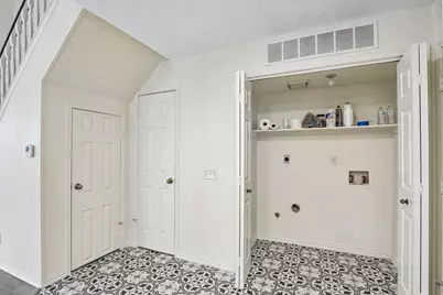 2123 Hearthside Lane, Garland, TX 75044 - Photo 9