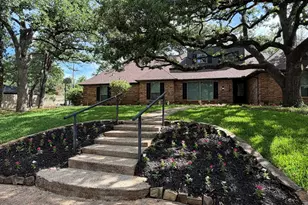3609 Country Club Rd, Arlington, TX 76013 - Photo 3