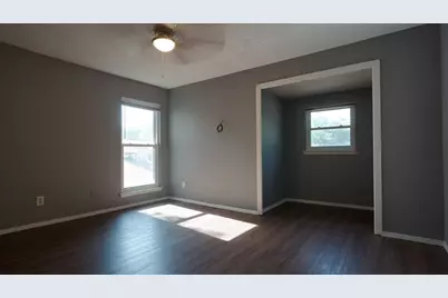 2010 W W Sanford Street, Arlington, TX 76012 - Photo 3