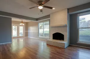 2010 W W Sanford St, Arlington, TX 76012 - Photo 7