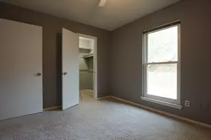 2010 W W Sanford St, Arlington, TX 76012 - Photo 9