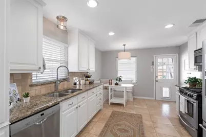 10615 Larchfield Lane, Dallas, TX 75238 - Photo 11