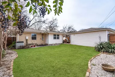 10615 Larchfield Lane, Dallas, TX 75238 - Photo 31