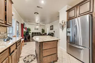 5715 Creekhollow Dr, Arlington, TX 76018 - Photo 13