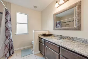 5715 Creekhollow Dr, Arlington, TX 76018 - Photo 27