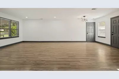 3910 Vanette Lane, Dallas, TX 75216 - Photo 5