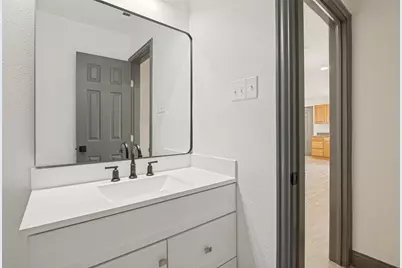 3910 Vanette Lane, Dallas, TX 75216 - Photo 11