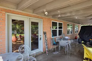 903 Country Club Rd, Bowie, TX 76230 - Photo 5