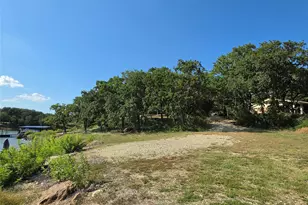 903 Country Club Rd, Bowie, TX 76230 - Photo 11