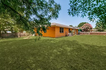 308 N Avenue C, Springtown, TX 76082 - Photo 25