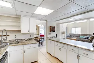 29 Oakbrook Dr, Lewisville, TX 75057 - Photo 7