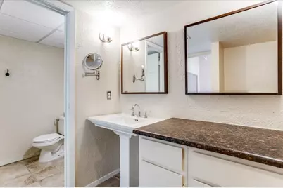 29 Oakbrook Drive, Lewisville, TX 75057 - Photo 11