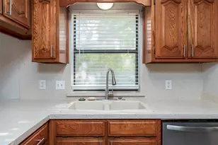 911 Gwinnett Cir, Arlington, TX 76017 - Photo 13