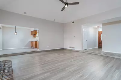 911 Gwinnett Circle, Arlington, TX 76017 - Photo 9