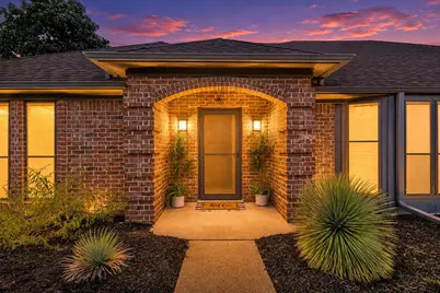 121 Crestview Street, Chandler, TX 75758 - Photo 1