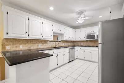 121 Crestview Street, Chandler, TX 75758 - Photo 3