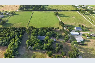 443 County Road 3342, Paradise, TX 76073 - Photo 33