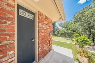 1406 Riverview Dr, Arlington, TX 76012 - Photo 33