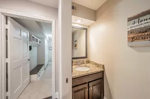 1406 Riverview Dr, Arlington, TX 76012 - Photo 15