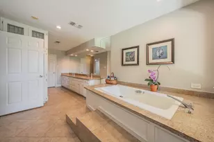 1406 Riverview Dr, Arlington, TX 76012 - Photo 21