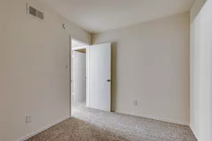 2315 Sunflower Dr, Arlington, TX 76014 - Photo 17