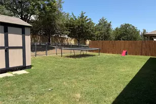224 Spring Hollow Dr, Saginaw, TX 76131 - Photo 27