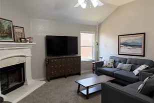 224 Spring Hollow Dr, Saginaw, TX 76131 - Photo 5