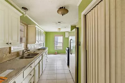 5104 Malinda Lane S, Fort Worth, TX 76112 - Photo 5