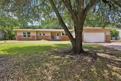 5104 Malinda Lane S, Fort Worth, TX 76112 - Photo 1