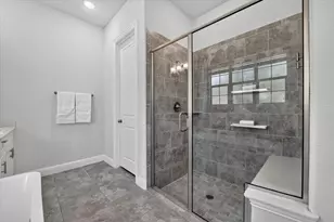 12728 Royal Oaks Ln, Farmers Branch, TX 75234 - Photo 19