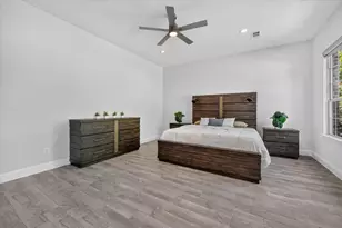12728 Royal Oaks Ln, Farmers Branch, TX 75234 - Photo 17