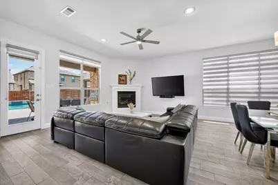 12728 Royal Oaks Lane, Farmers Branch, TX 75234 - Photo 11