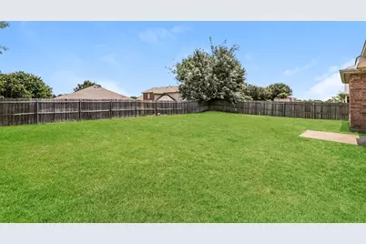 1600 Shady Shores Drive, Glenn Heights, TX 75154 - Photo 17