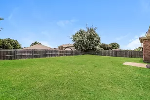 1600 Shady Shores Dr, Glenn Heights, TX 75154 - Photo 17