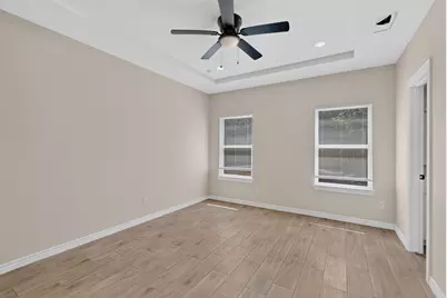 724 N Clements Street, Gainesville, TX 76240 - Photo 25