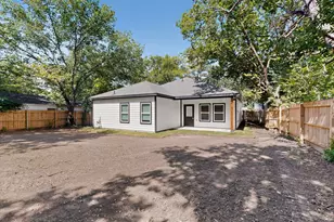 724 N Clements St, Gainesville, TX 76240 - Photo 31